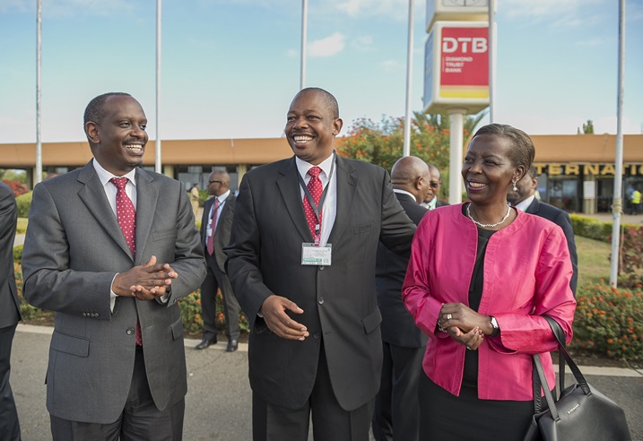 Minisitiri w'Ububanyi n'Amahanga w'u Rwanda, Louise Mushikiwabo n'Umunyamabanga wa EAC, Richard Sezibera nabo barahari.
