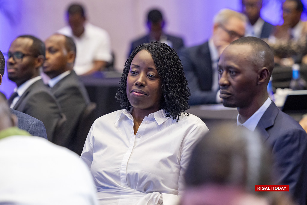 Ni inama yitabiriwe n'abantu b'ingeri zitandukanye