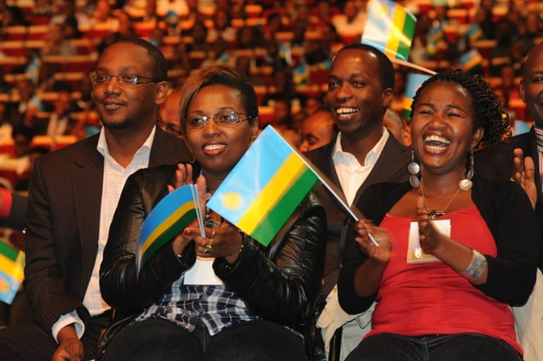 Abanyarwanda bagaragazaga akanyamuneza mu gihe ibirori byabaga.
