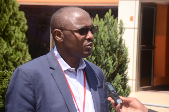 Muganga Nkusi Agabe Emmy agira inama abiga ubuganga gukora ubushakashatsi kandi bakamenyekanisha ibyavuyemo