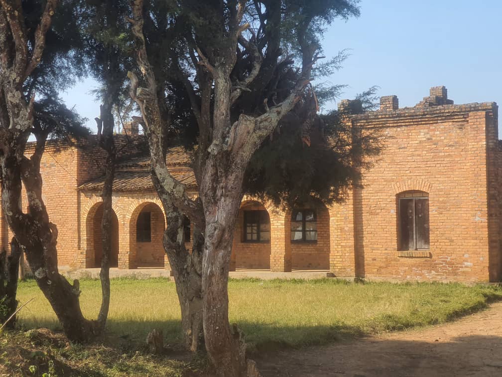 Iyi nzu ni ikirango ndangamateka cy'Akarere ka Rulindo