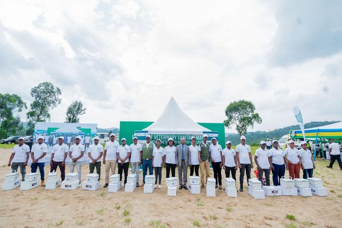 Abavuzi b'amatungo bahawe ibikoresho bibafasha kunoza serivisi batanga