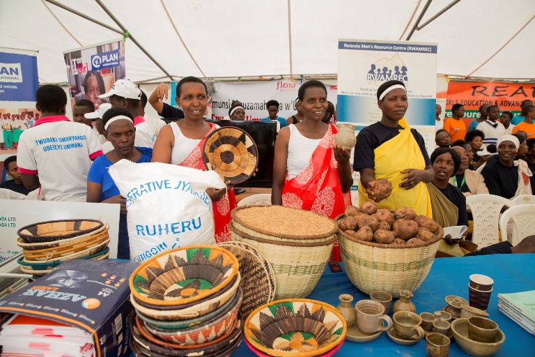 Amakoperative y'abagore yamuritse bimwe mu bikorwa byayo