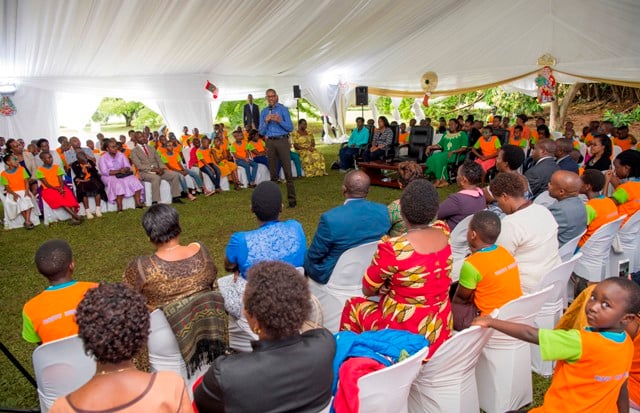 Perezida Kagame yahaye Impanuro abana anasaba ababeyi gutoza abana Umuco Nyarwanda
