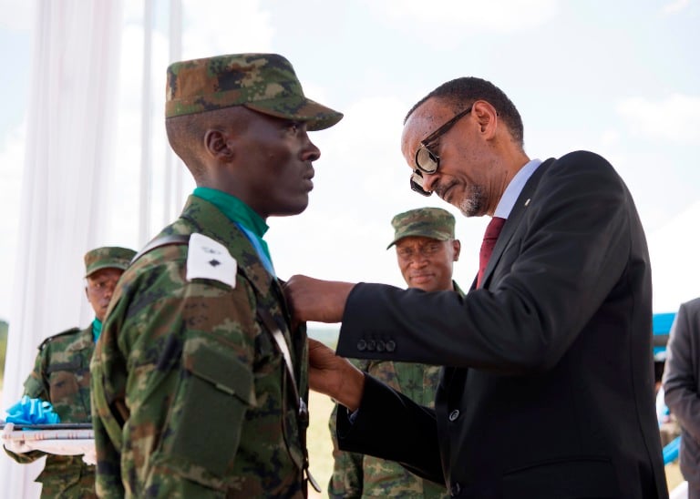 Perezida Kagame yambitse amapeti abofisiye bashya 478 