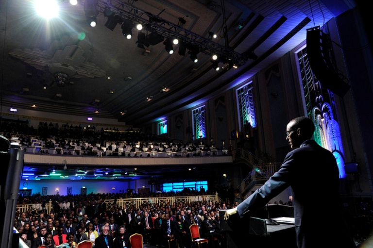 Perezida Kagame yongeye guhura n'Abanyarwanda mu mujyi wa Londres mu kindi gikorwa cya Rwanda day, aho Abanyarwanda baba mu Bwongereza n'abaturutse ahandi bahahuriye bagasabana.