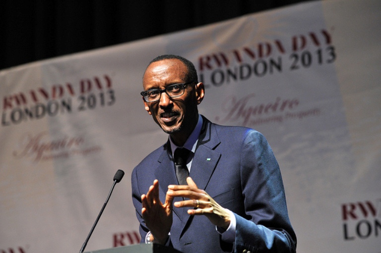 Perezida Kagame mu mpanuro ze yavuze ko Abanyarwanda baba hanze bagomba kwibuka iwabo.