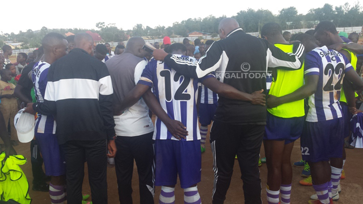 Cassa Mbungo n'ikipe basenga, anabizeza kubageza mu myanya 8 ya mbere