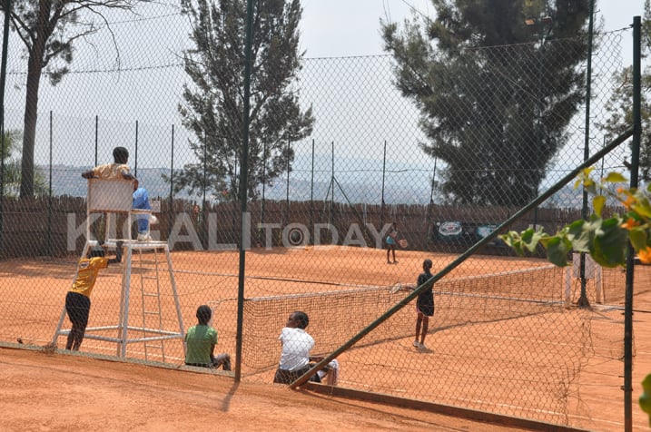 Imikino iri kubera ku bibuga bya Tennis bibarizwa muri iyi Hotel