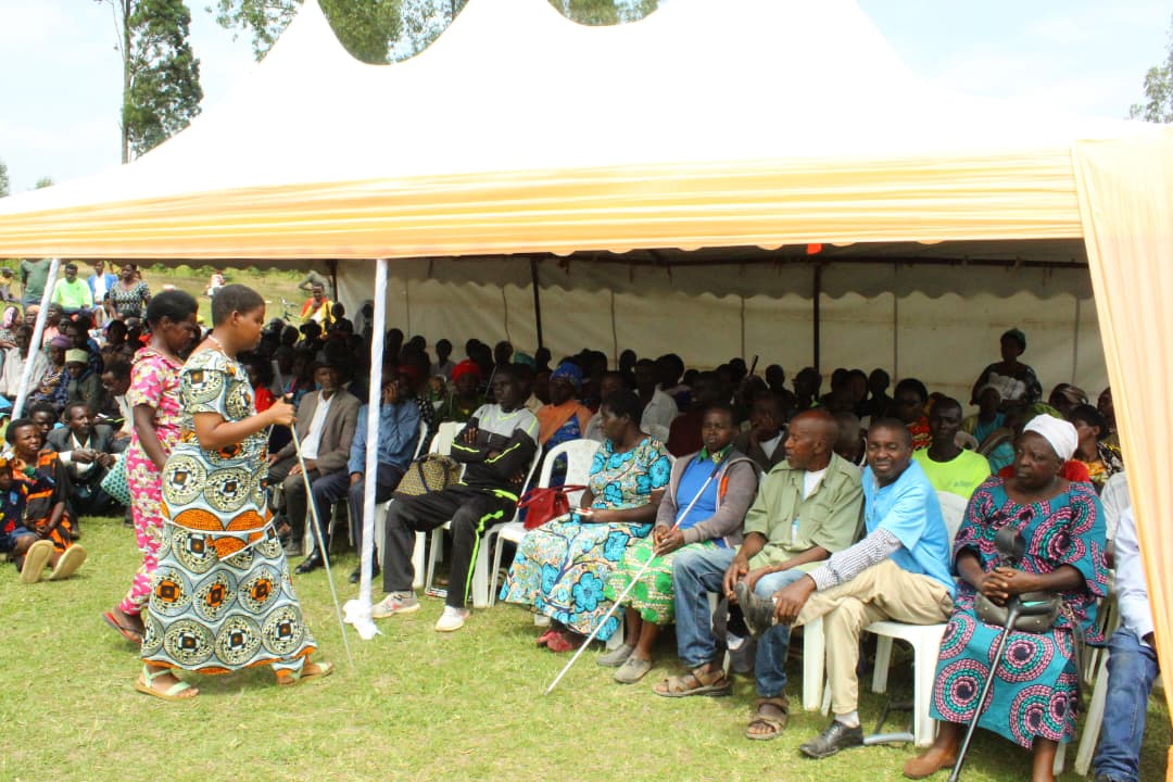  Abafite ubumuga barasaba ko Mituweli inoza serivisi bakeneye