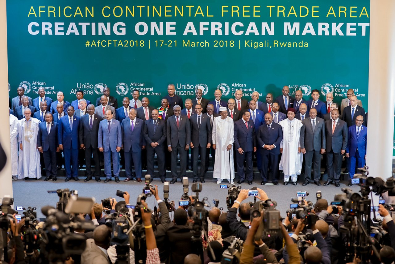 Abakuru b'ibihugu 50 basinye ku masezerano atatu mu buryo butandukanye