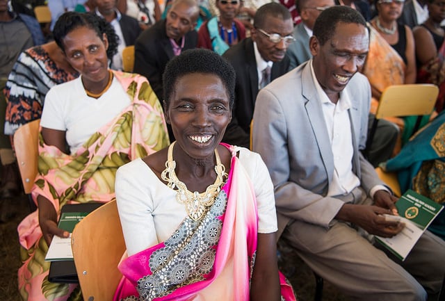 Nubwo atarahura na we ngo amuhobere yatangiye kumwenyura