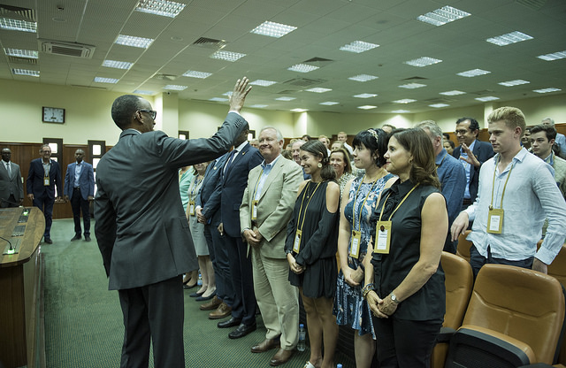 Perezida Kagame asuhuza abanyamuryango 80 bahagarariye Young Presidents