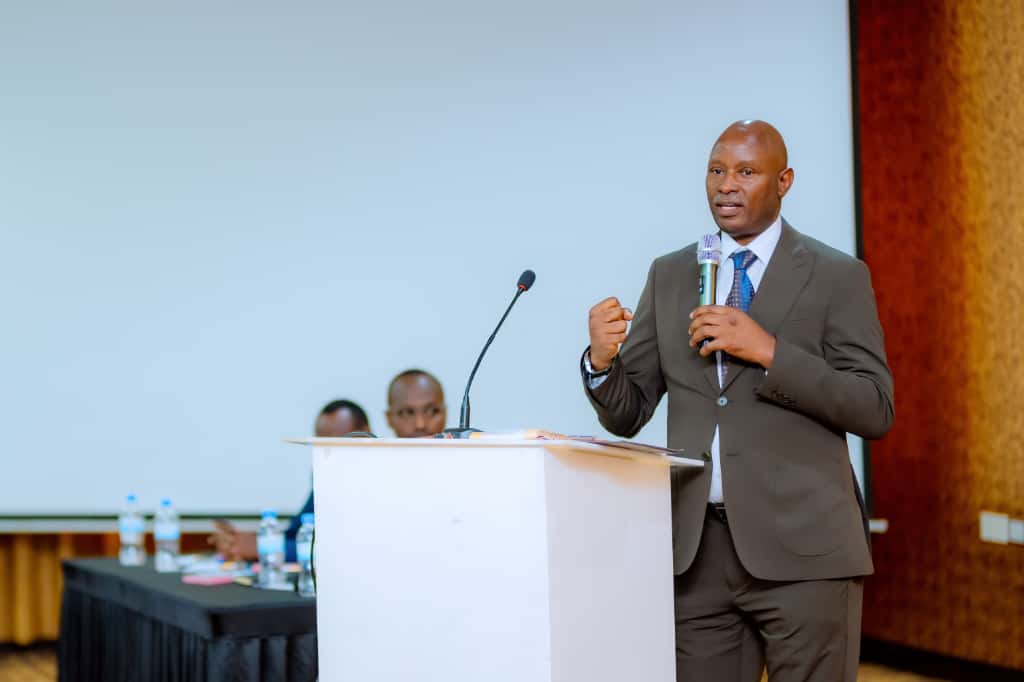 David Rwigema yijeje abanyamuryango ko bazakomeza kubaha amahugurwa abongerera ubumenyi