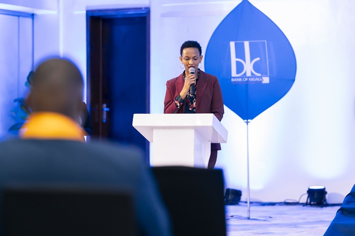 Umuyobozi ushinzwe abakozi Mami F. Said, akaba n'uwateguye akanahagararira amahugurwa