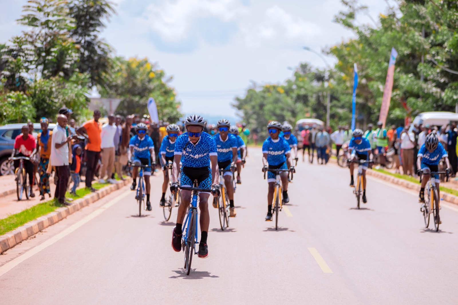 Kuri iyi nshuro hongewemo n'umukino wo gusiganwa ku magare ahasiganwe abana bato