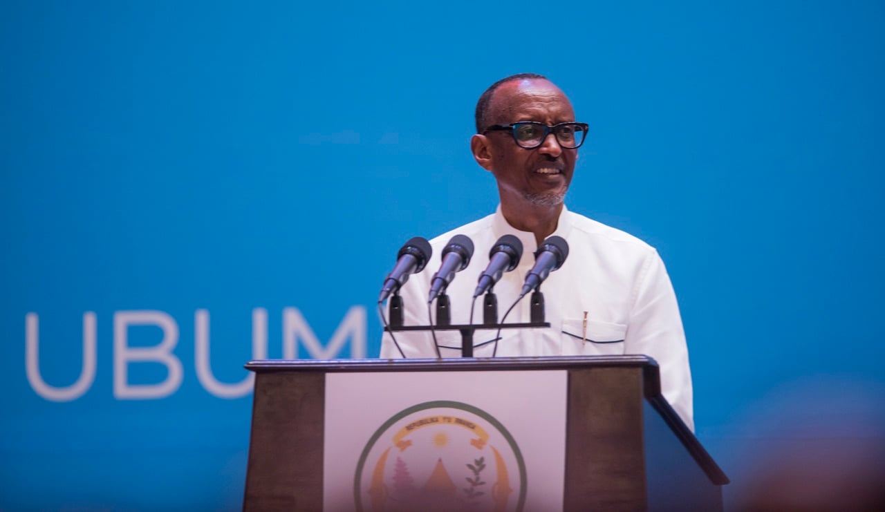 Perezida Kagame ubwo yagezaga ijambo ku bitabirite Kongere ya FPR