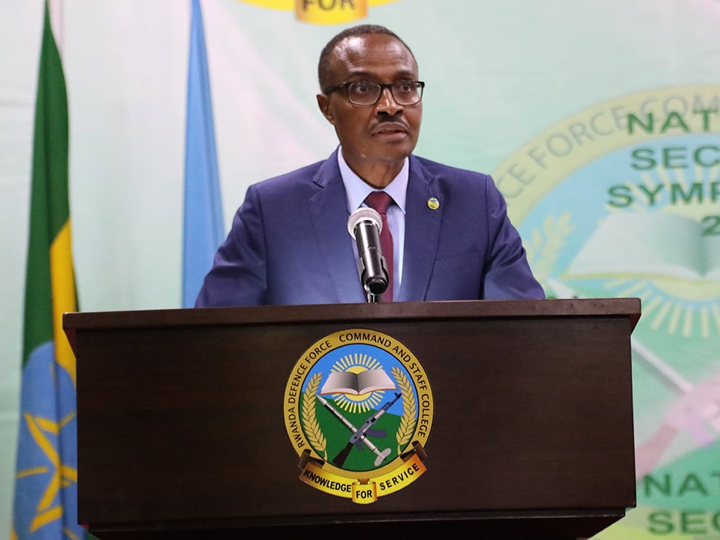 Minisitiri w'ingabo z'u Rwanda Maj General Albert Murasira