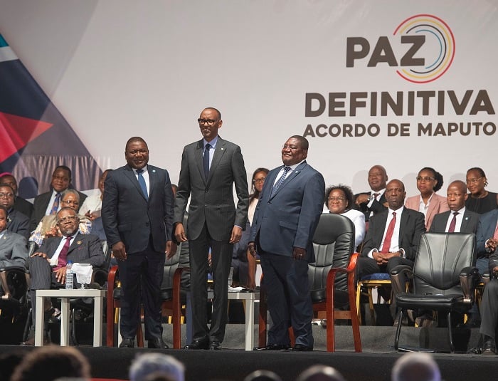 Perezida Kagame hagati y