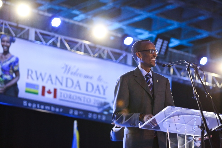 Perezida Kagame yasanze ategerezanyijwe urugwiro n'Abanyarwanda baba Canada.