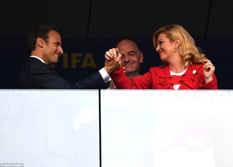 Perezida w'u Bufaransa Emmanuel Macron yakoze 'fairplay' na Perezida wa Croatia Kolinda Grabar-Kitarović