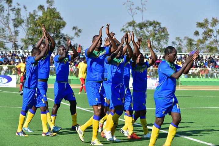 Bashimira abafana bari baje kubashyigikira ari benshi