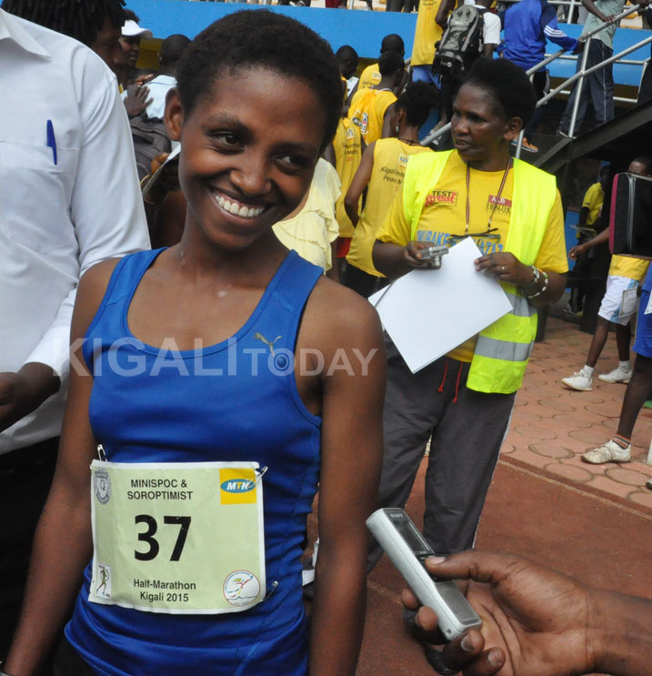 Nyirarukundo Salome yishimiye kwegukana umwanya wa 4 mu bilometero 21