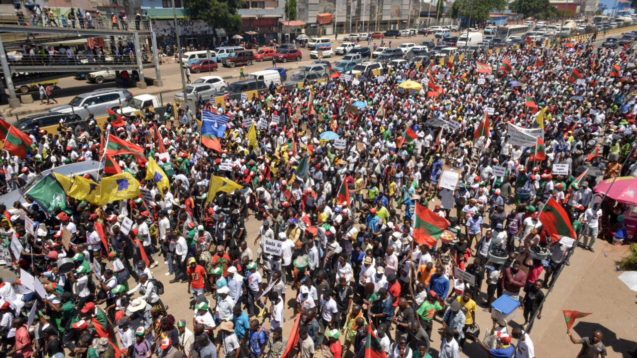 Abarenga ibihumbi bine bitabiriye imyigaragambyo yo kwamagana ubutegetsi buriho muri Angola
