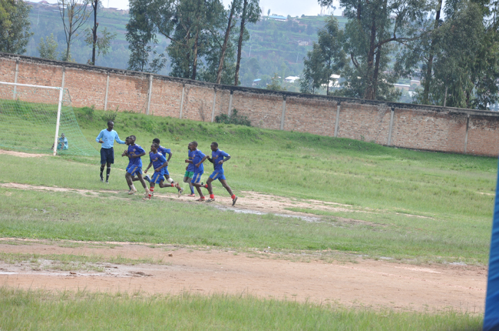 Uwinkingi yishimira intsinzi nyuma yo gutsinda umurenge wa Kibumbwe