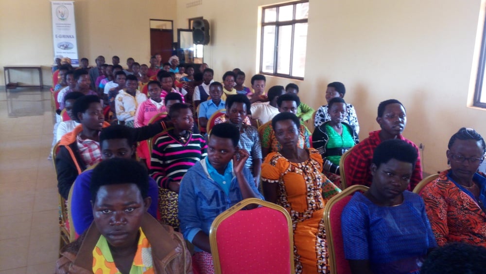 75 bize kudoda, kuboha imipira no gukora inkweto kuri YEGO center ya Gisagara bahawe impamyabushobozi