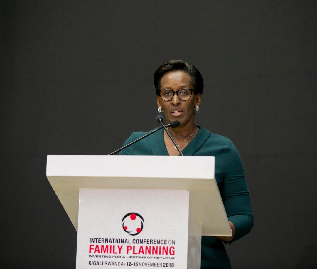 Madame Jeannette Kagame avuga ko iterambere rigomba kudasigana no kuboneza imbyaro