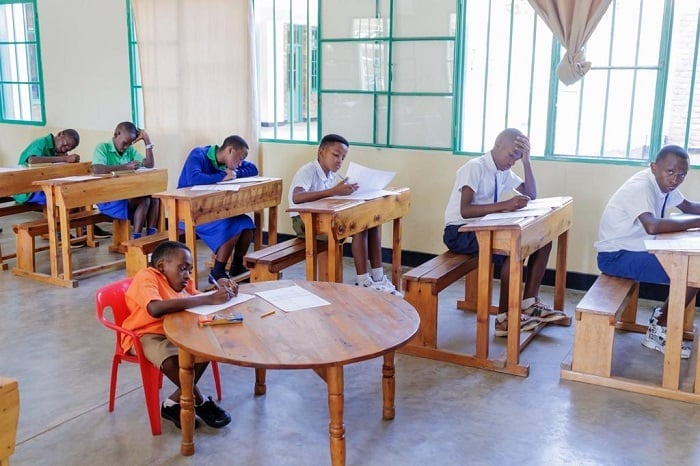 Abana bafite ubumuga bakora ibizamini kimwe n'abandi