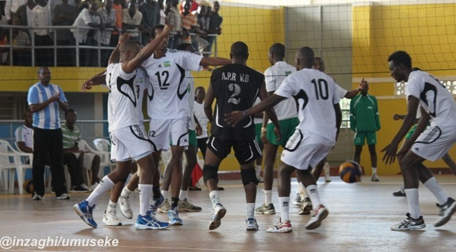 APR Volleyball Club irashaka gutwara igikombe yabuze umwaka ushize ubwo yatsindwaga na Kaminuza y