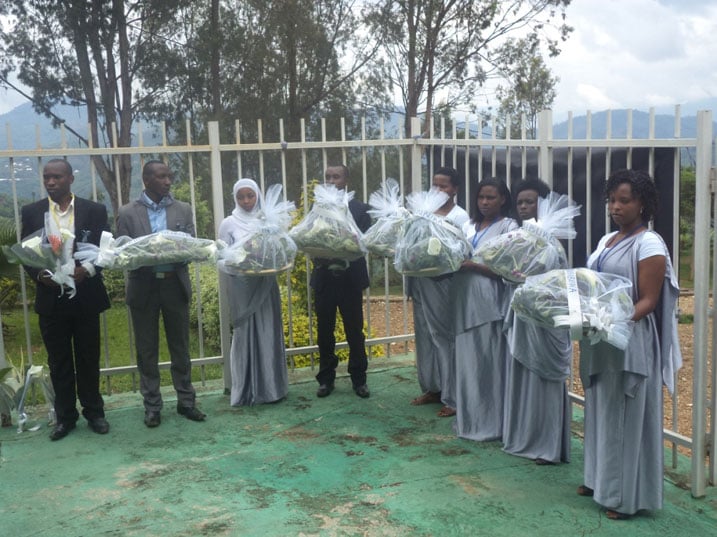 Ababuriye ababo mu bitaro bya Muhororo bishimira ko bafashwa kwibuka.