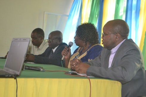 Abagize komisiyo ya politike n