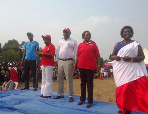 Abakandida 5 bari bahagarariye abandi muri FPR. Uhereye iburyo ni Kankera M.Josee, Mwiza Esperance, Karimunda Rene, Uwamariya R.M.Pelagie na Hitiyaremye Augustin uturuka muri PSR.