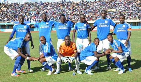 Abakinnyi ba Rayon Sport babanje mu kibuga.