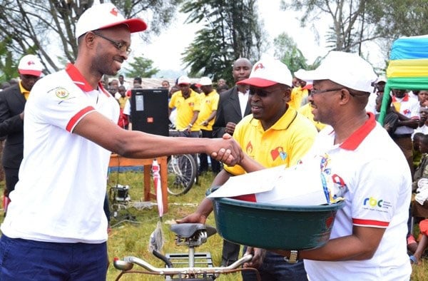 Abamaze gutanaga amaraso inshuro nyinshi bahawe ishimwe.
