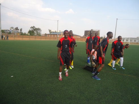 Abanyamakuru bakora ibijyanye na sport bakora ku ma radiyo na televiziyo batsinze abandika ibitego 4-1.