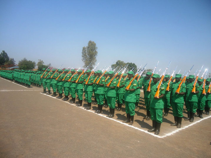 Abasaga ibihumbi bibiri nibo basoje amahugurwa mu cyiciro cya mbere.