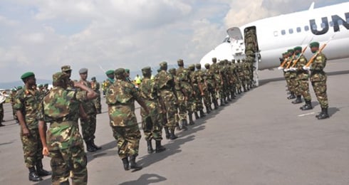Abasirikare barwanira mu kirere burira indege yabajyanye i Juba muri Sudani y