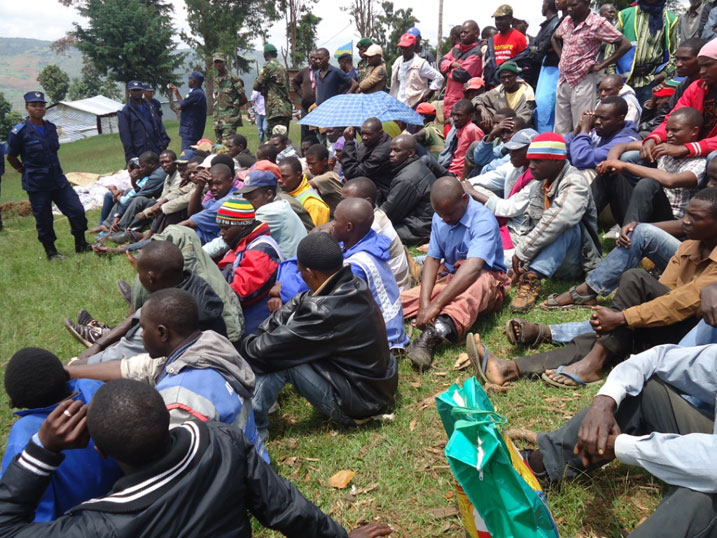 Abaturage babagiriye inama zo kureka ibiyobyabwenge.