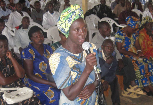 Gufasha abaturage kumenya uburenganzira bwabo no kubereka aho ibibazo byabo bikemurirwa ngo biri mu bikumira amakiimbirane n
