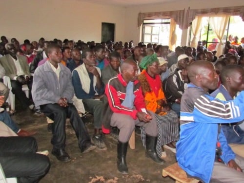 Abaturage bitabiriye iki gikorwa nyuma bagiranye inama n'ubuyobozi.