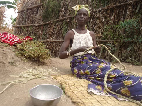 Abenshi mu agore bo mu mudugudu wa Bunyeshwa baba bahugiye ku murimo w'ububoshyi bw'ibiziriko.