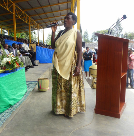 Nyirabahutu Cecile ati " Perezida yampaye agaciro nanjye ndagatanze ku mugaragaro".