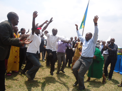 Abaturage b'Intara y'Uburasirazuba bagaragaje ibyishimo kubera igikorwa gishimishije bagezeho.