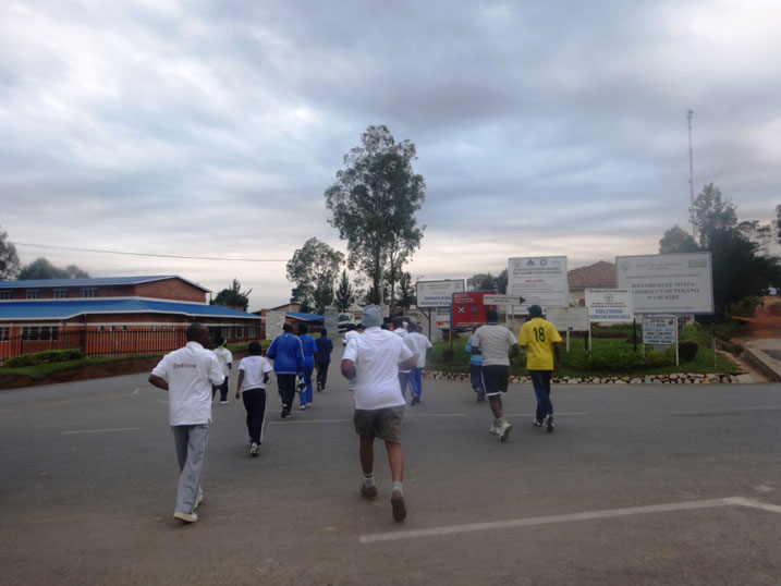 Batangiriye ku karere ka Muhanga banyura mu mugi wa Muhanga bazenguruka Gahogo,bagera kuri Stade aho bakomereje imyitozo ngororamubiri itandukanye.