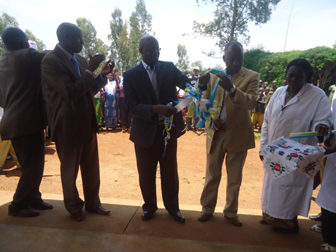 Aha abaturage bafunguriwe ku mugaragaro inzu ababyeyi babyariramo ku kigo nderabuzima cya Muyange.