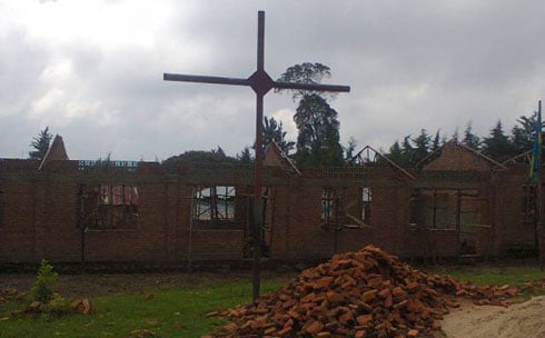 Aho uyu musaraba ushinze ngo niho Rukara yarwaniye n'umuzungu Lupiyasi.